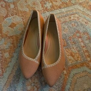 Vionic size 6 nude tan shoes ballet flats